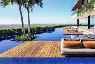 Infinity Edge Swimming Pool